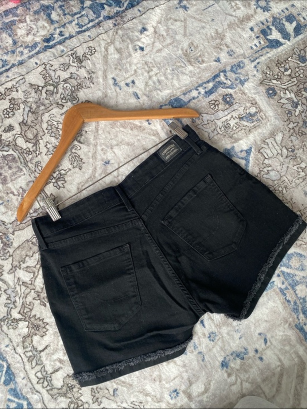 Like new! Levi Strauss High-Rise Black Denim Fringe Hem Shorts